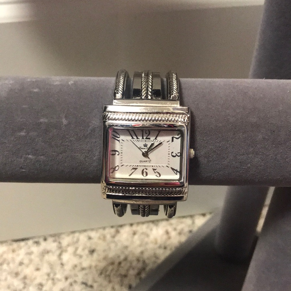 Premier design: watch